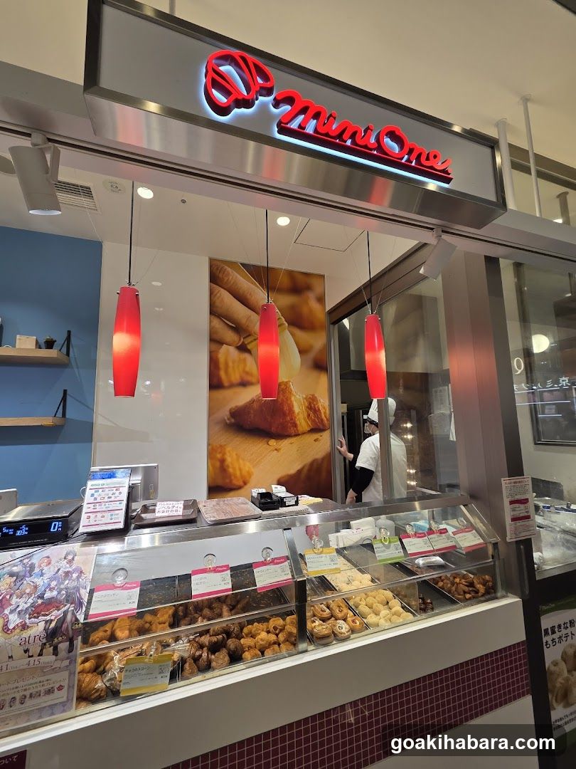 Mini One Bakery Counter