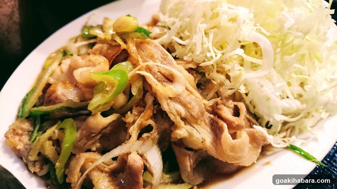 Stir-fried Meat with Cabbage and Peppers