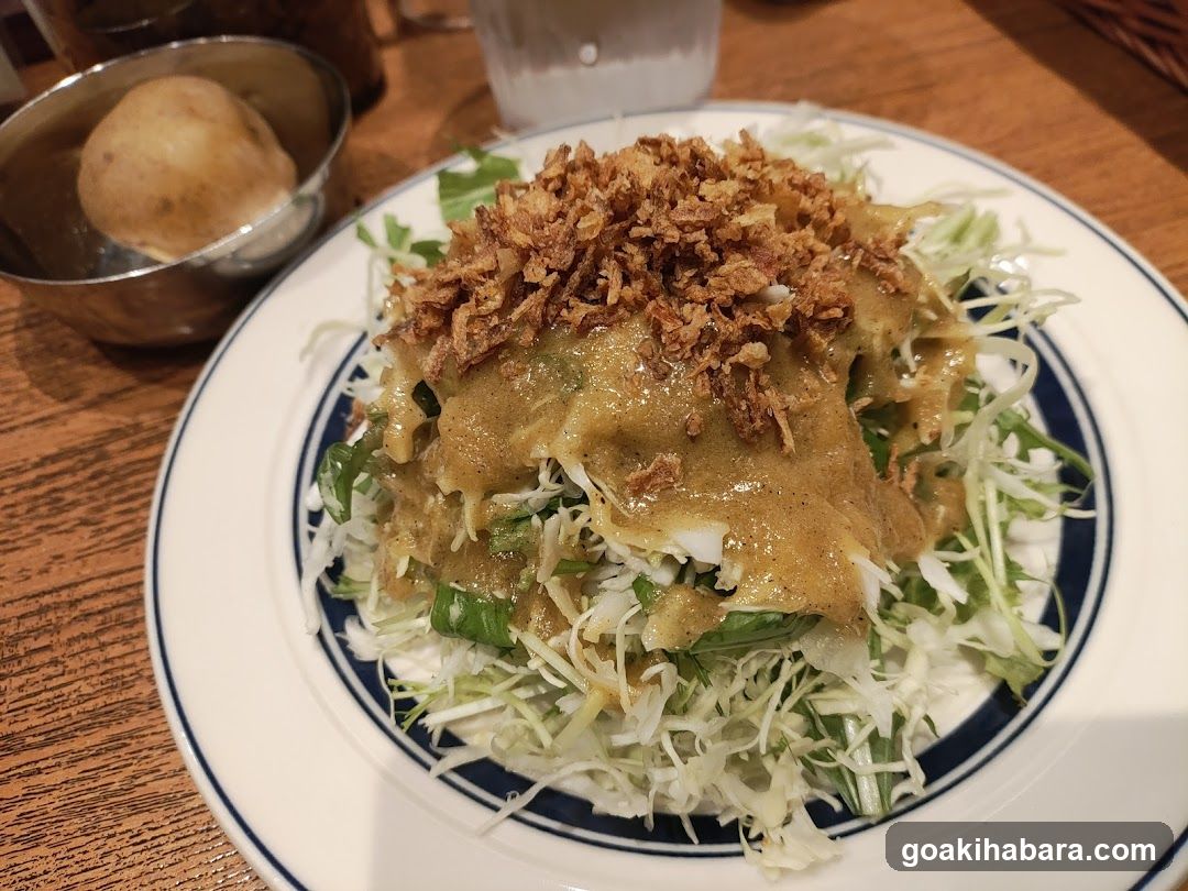 Cabbage Salad with Sauce and Crispy Topping