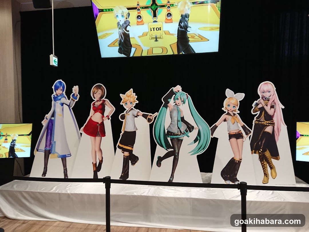 Vocaloid Character Cutouts Display