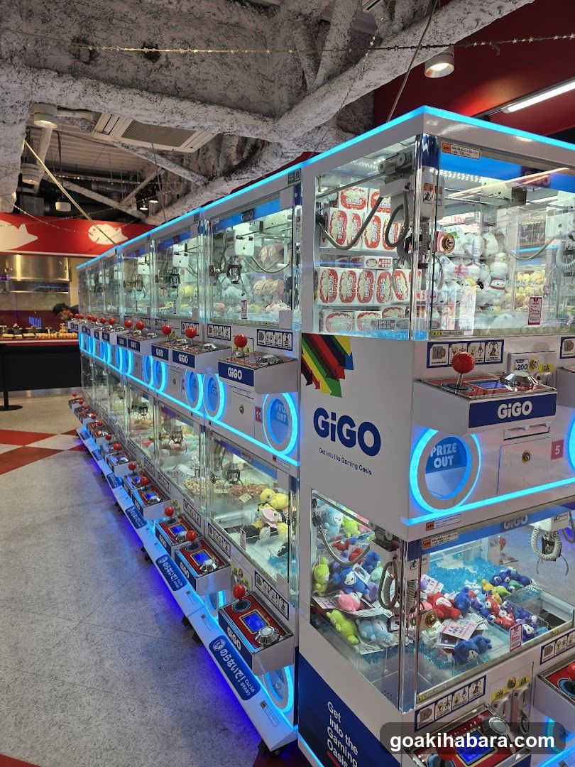 Gogo Claw Machines Row