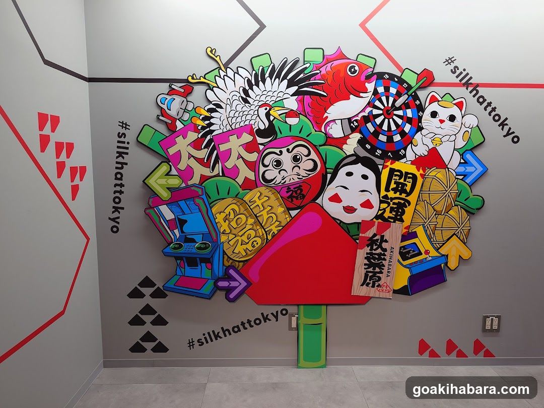 #silkhattokyo mural display