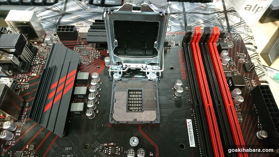 Motherboard with Socket LGA1366 and RAM Slots