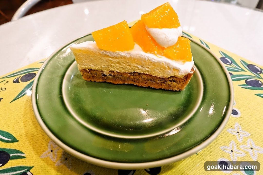 Mango Cheesecake Slice