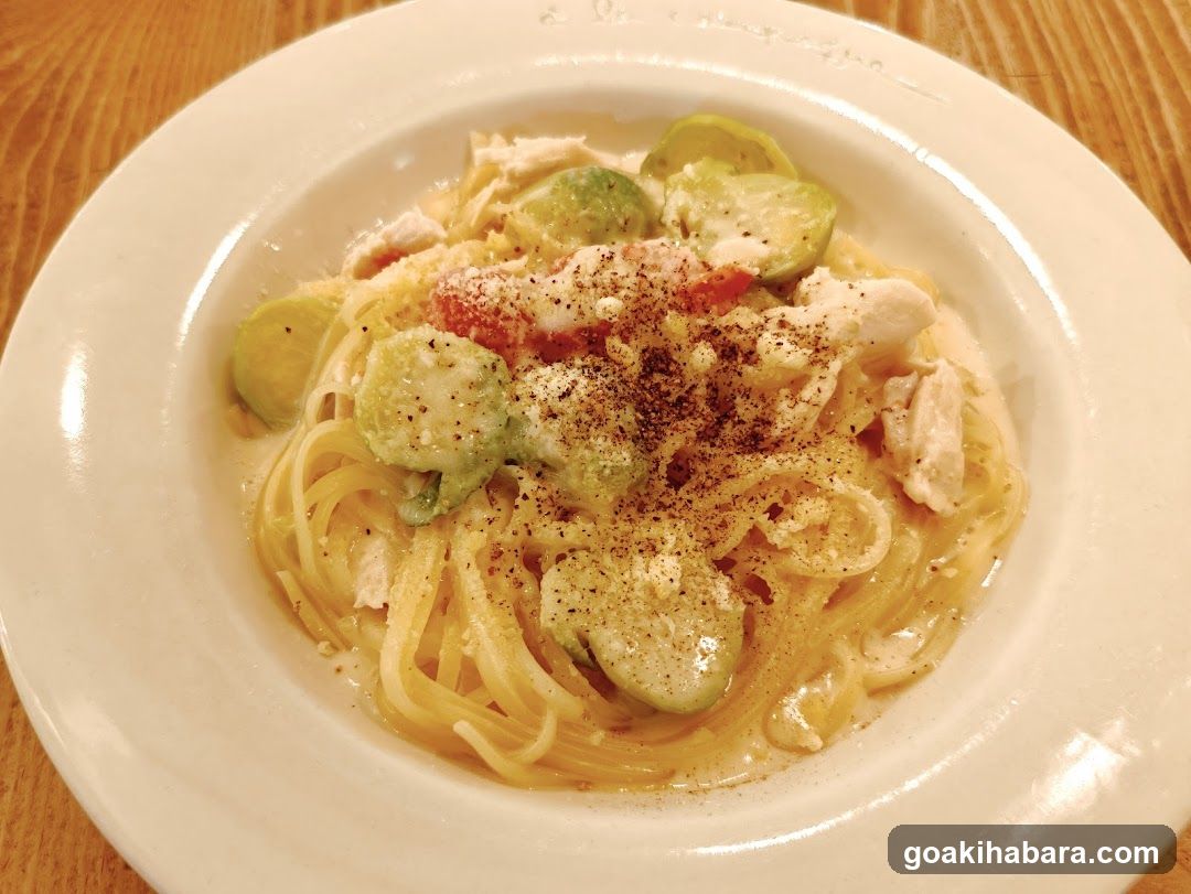 Spaghetti with Avocado and Chicken