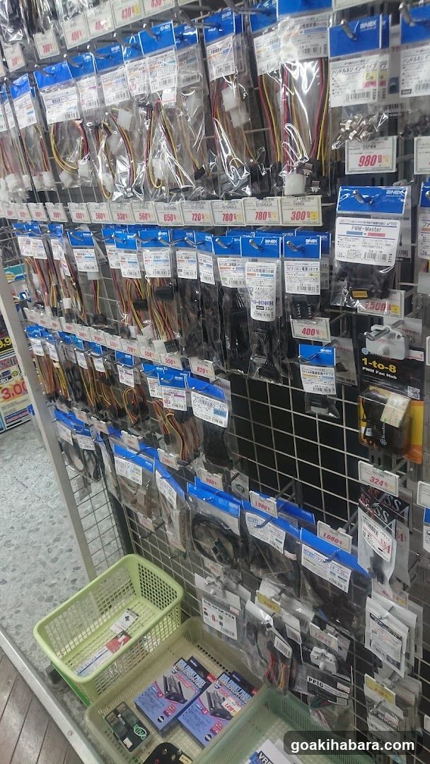 Electronics and Cable Accessories Display