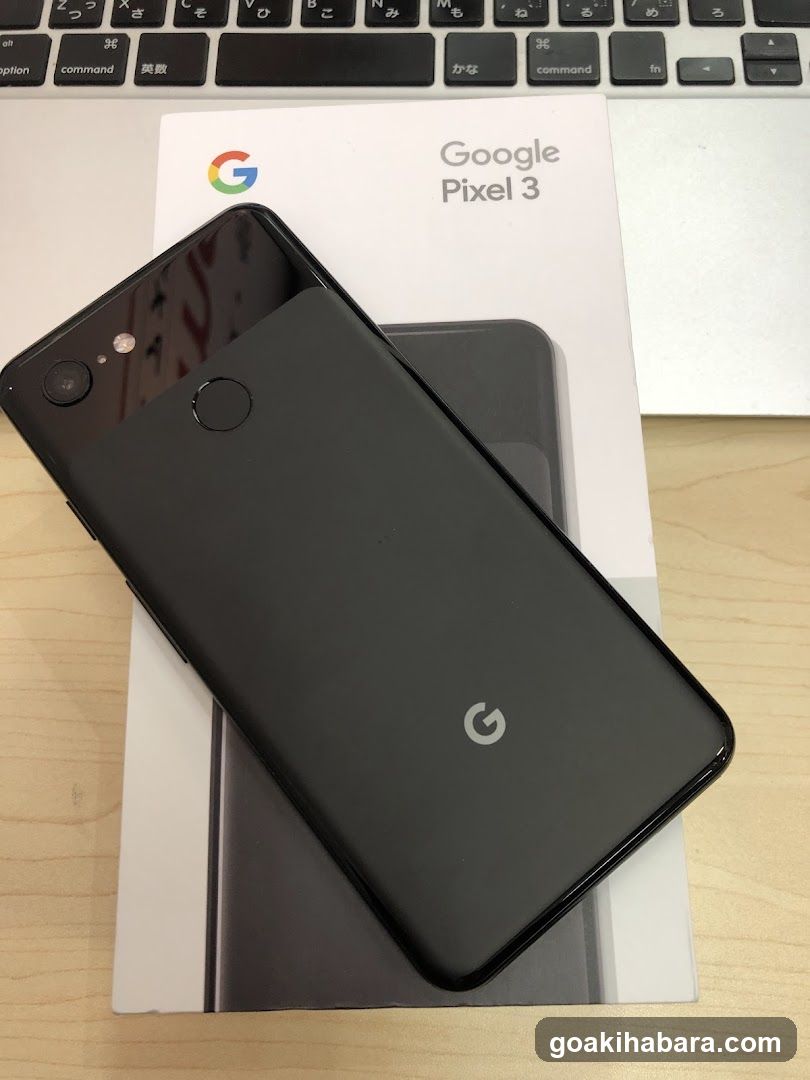 Google Pixel 3 on packaging