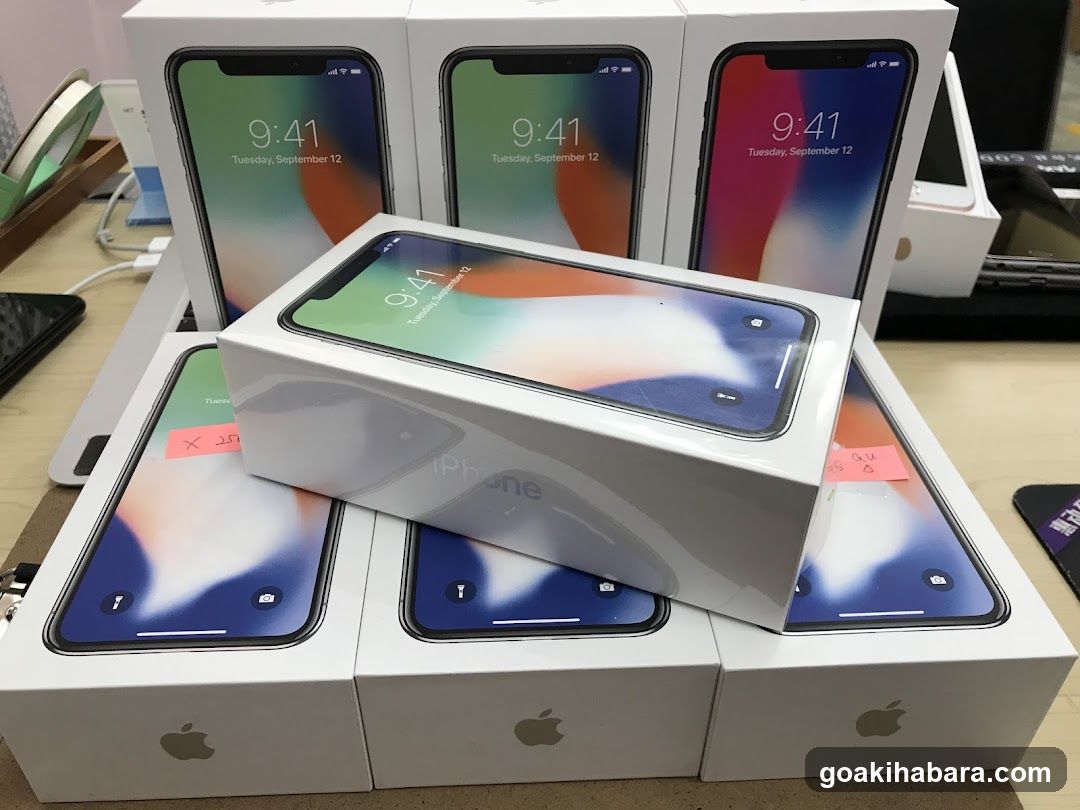 iPhone X Boxes Display