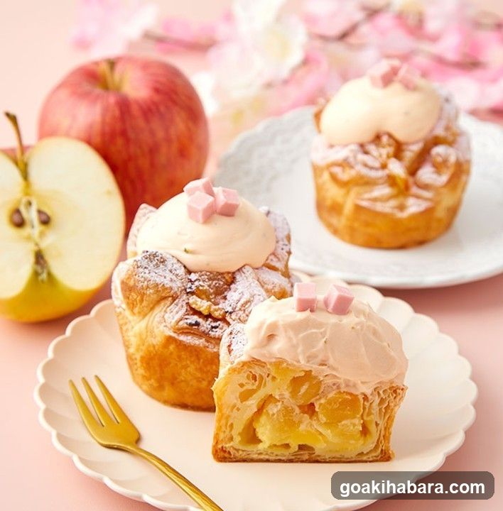 Apple Pastry with Cream Topping