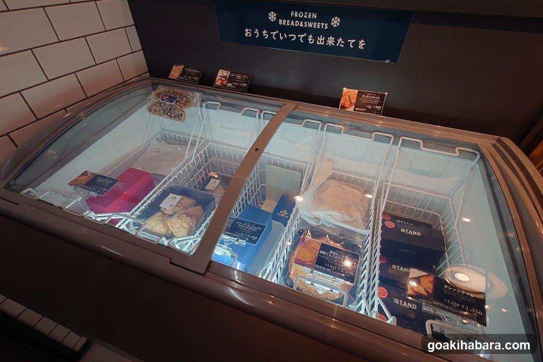 Frozen Bread & Sweets Display