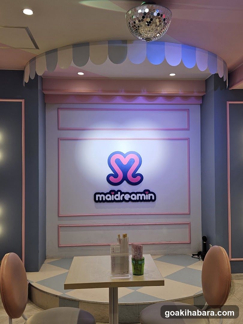 Maidreamin Interior