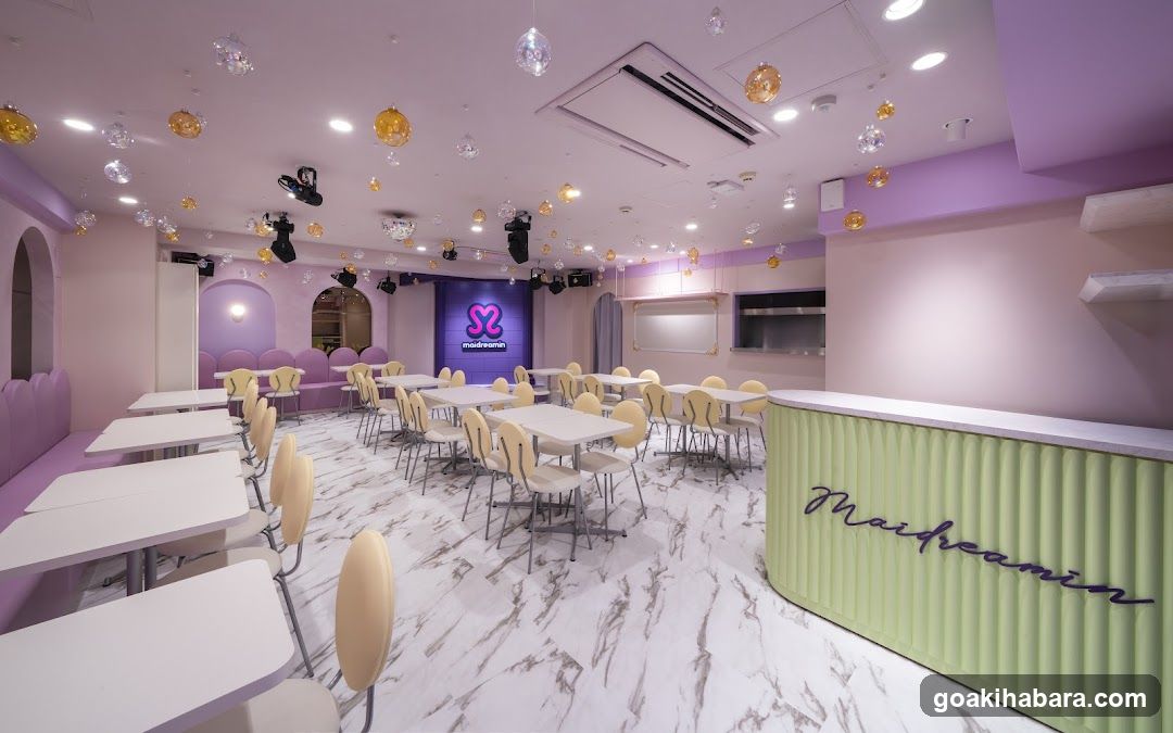 Maidreamin Interior