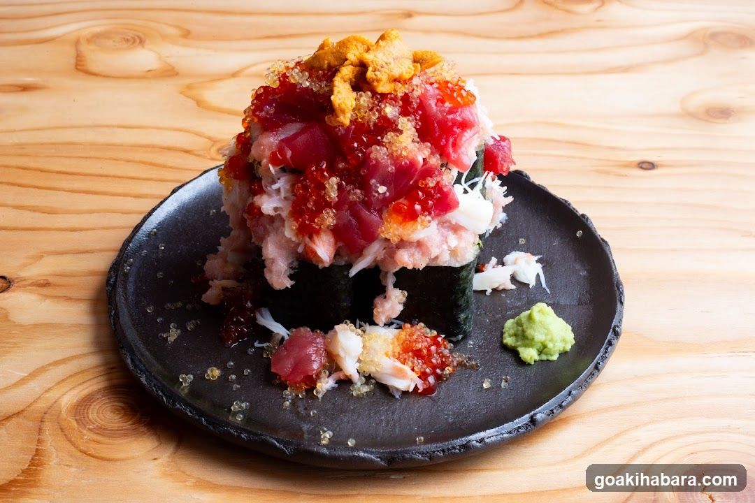 Sushi Bowl with Tuna and Caviar