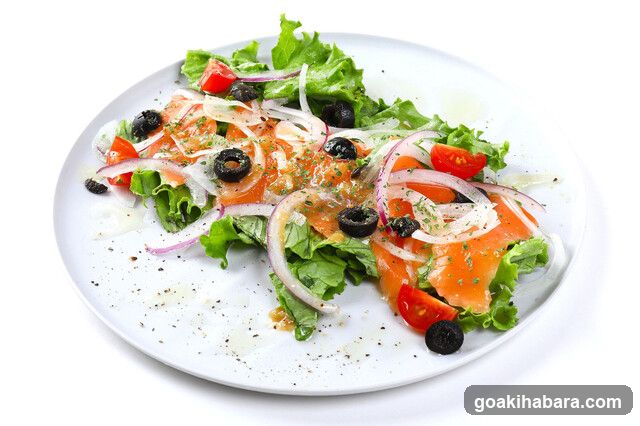 Salmon Salad with Onions and Olives