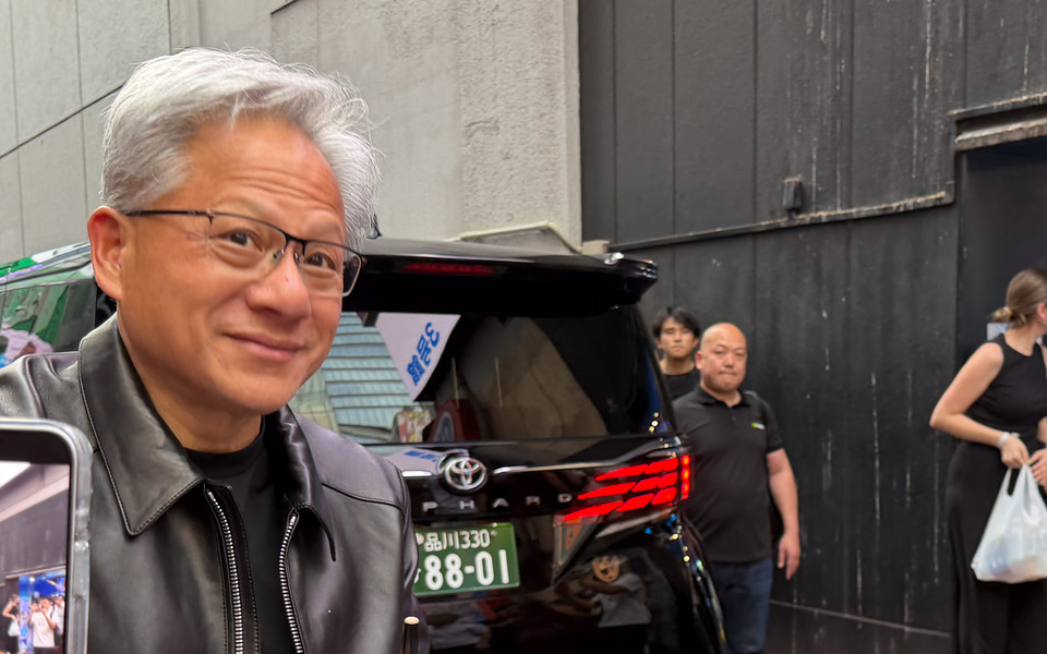 NVIDIA Jensen Huang Returns to Akihabara for 30-Year SEGA Reunion